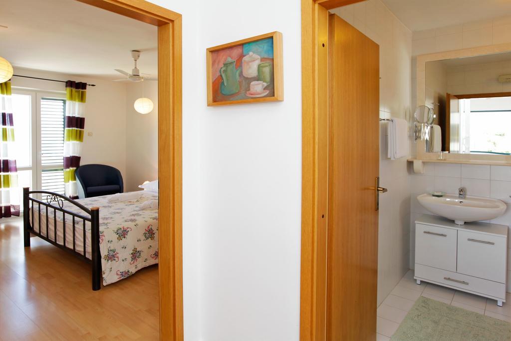 Apartments Mel Bol Room photo