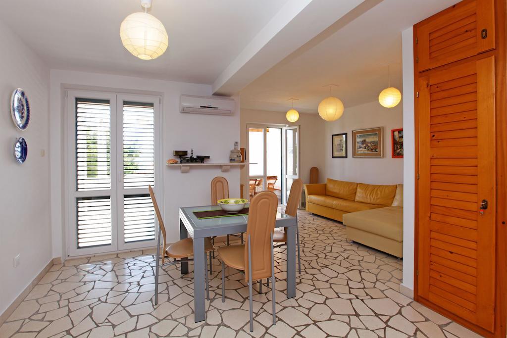 Apartments Mel Bol Room photo